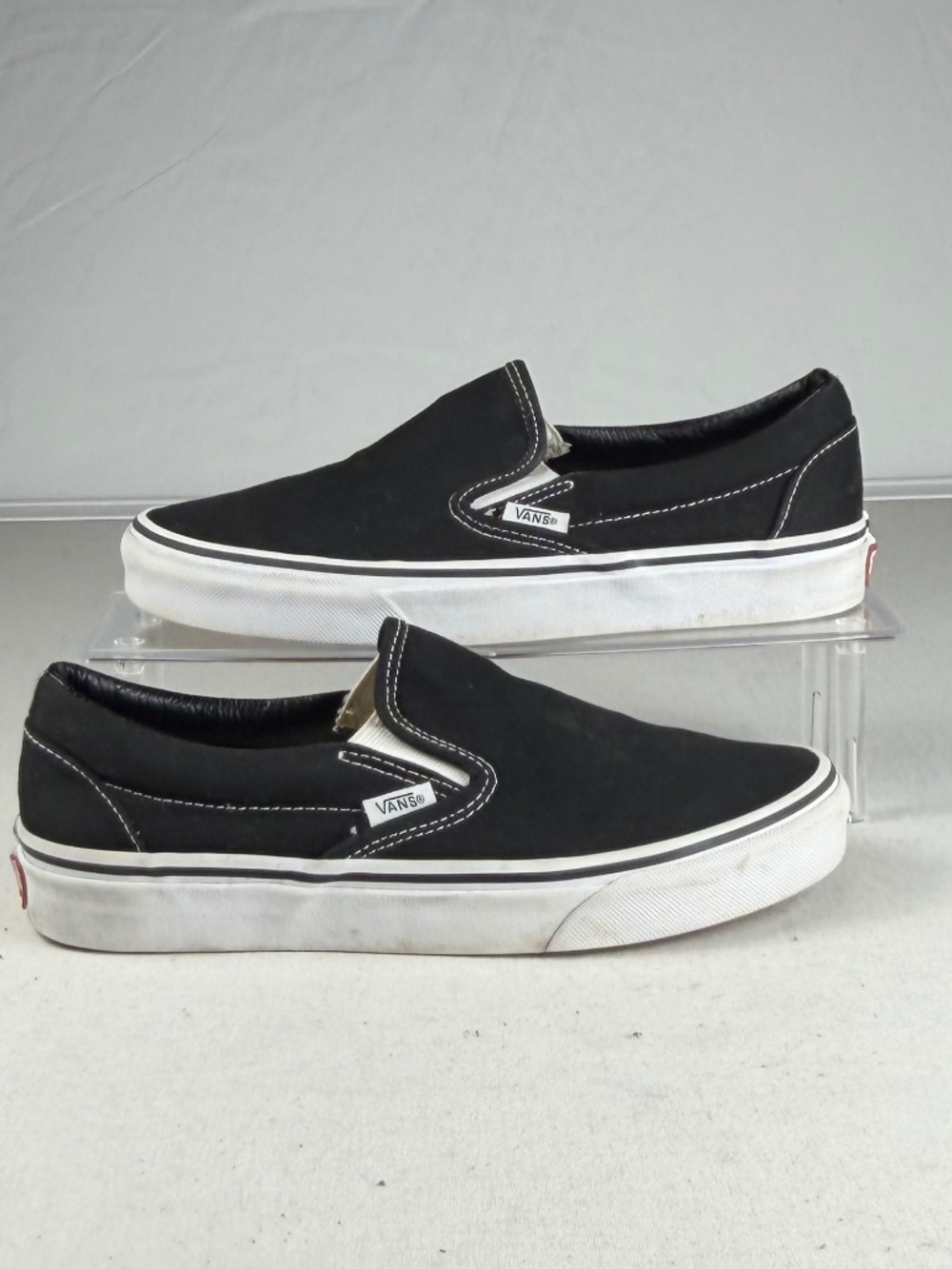 Vans Classic Slip-On Black White Canvas Unisex Sneakers Men 6 Women 7.5